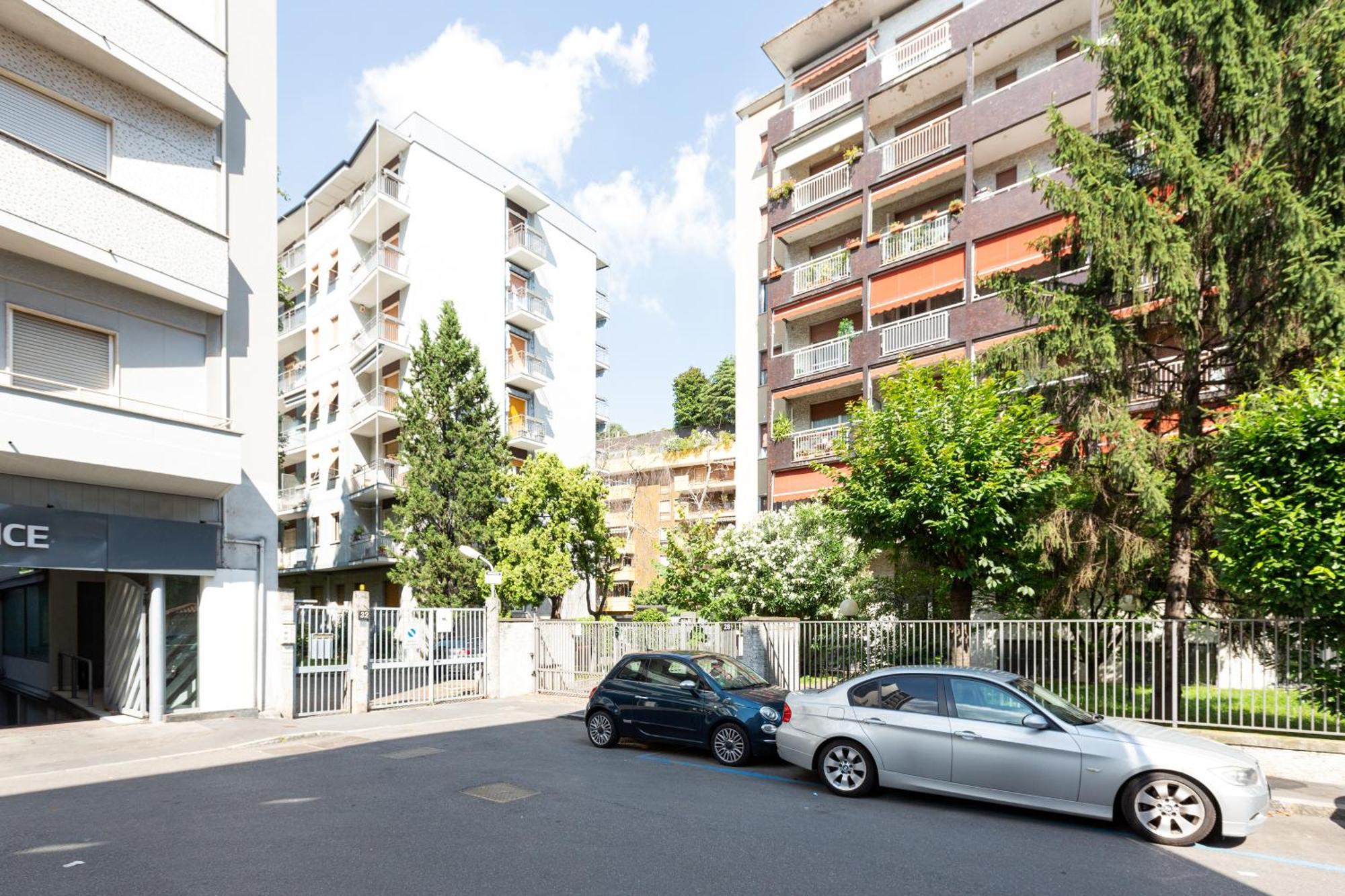 Ca' Granda M5 & Bicocca - Apartment With Parking Milano Exterior foto